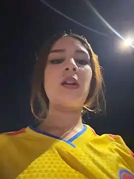 Snapshot of Mon_Cherry chatting on March 27, 2026, 1:14 am Mon Cherry online show from March 27, 2026, 1:14 am