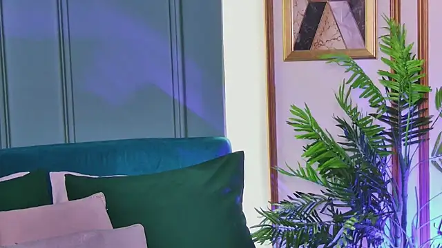 LunaWills  online show from February 20, 2026, 5:15 am