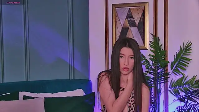 LunaWills  online show from February 19, 2026, 5:04 am