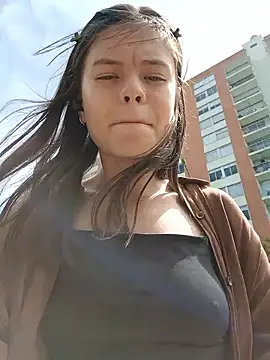 Snapshot of Violeta_12- chatting on February 4, 2026, 4:02 pm Violeta 12- online show from February 4, 2026, 4:02 pm