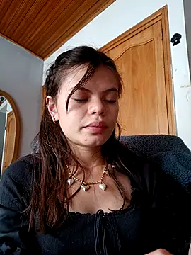 Snapshot of Violeta_12- chatting on February 19, 2026, 2:14 pm Violeta 12- online show from February 19, 2026, 2:14 pm