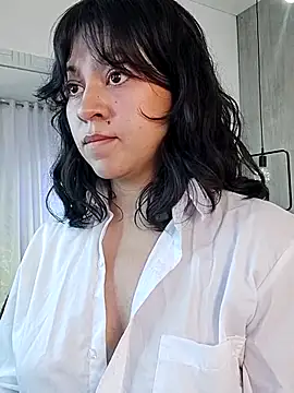 Snapshot of _julietta chatting on November 18, 2025, 1:03 pm julietta online show from November 18, 2025, 1:03 pm