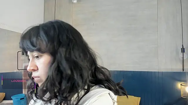 Snapshot of _julietta chatting on July 3, 2026, 1:06 pm julietta online show from July 3, 2026, 1:06 pm