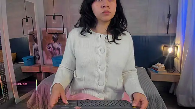Snapshot of _julietta chatting on July 4, 2026, 12:53 pm julietta online show from July 4, 2026, 12:53 pm