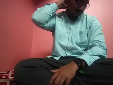 Snapshot of naughtymike0007 chatting on November 22, 2025, 1:21 pm naughtymike0007 online show from November 22, 2025, 1:21 pm