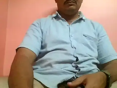 Snapshot of naughtymike0007 chatting on December 15, 2025, 1:39 pm naughtymike0007 online show from December 15, 2025, 1:39 pm