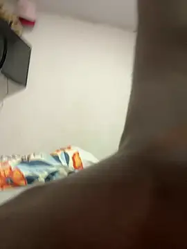 Snapshot of Alessiiaa_ chatting on July 28, 2026, 3:21 pm Alessiiaa online show from July 28, 2026, 3:21 pm