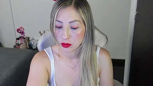 Snapshot of Andreina_Suann chatting on November 25, 2025, 12:05 pm Andreina Suann online show from November 25, 2025, 12:05 pm