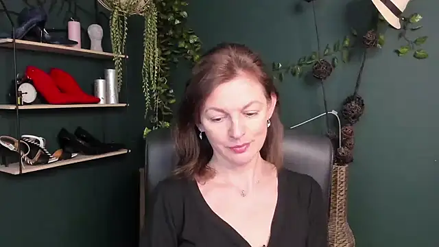 VivianWILD online show from March 10, 2025, 10:18 am