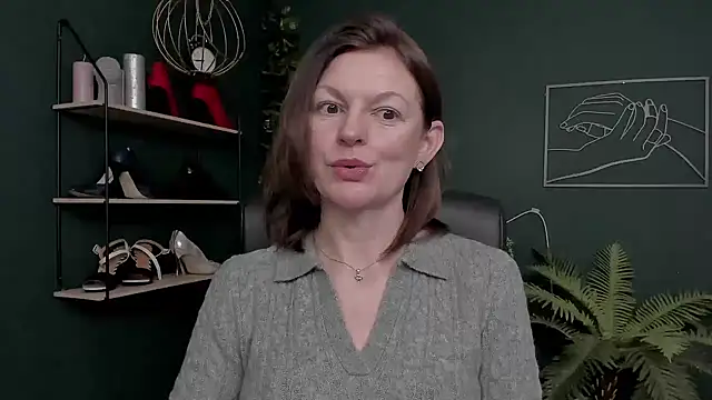 VivianWILD online show from November 19, 2025, 6:57 am