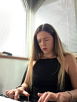 lucie mehott online show from March 30, 2026, 8:27 am