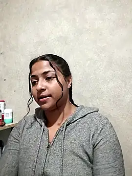 Giselabrunette25 online show from November 22, 2025, 10:14 am