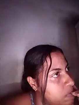 Giselabrunette25 online show from February 18, 2026, 1:47 am