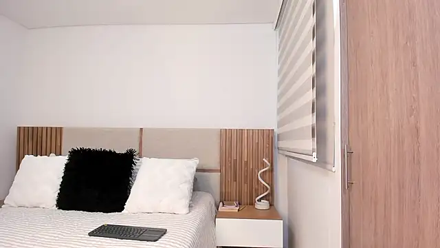 MalejaDiaz  online show from March 6, 2026, 6:03 pm