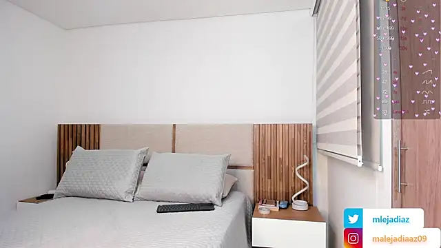 MalejaDiaz  online show from October 21, 2025, 8:41 pm