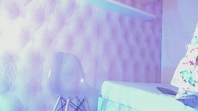 Snapshot of Hilary-banks chatting on March 12, 2025, 4:08 am Hilary-banks online show from March 12, 2025, 4:08 am