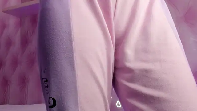 Snapshot of Hilary-banks chatting on March 6, 2025, 3:57 am Hilary-banks online show from March 6, 2025, 3:57 am