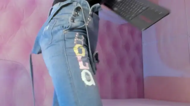 Snapshot of Hilary-banks chatting on March 20, 2025, 4:29 am Hilary-banks online show from March 20, 2025, 4:29 am