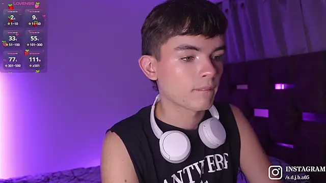 Snapshot of Angelo_018 chatting on September 9, 2025, 4:22 am Angelo 018 online show from September 9, 2025, 4:22 am