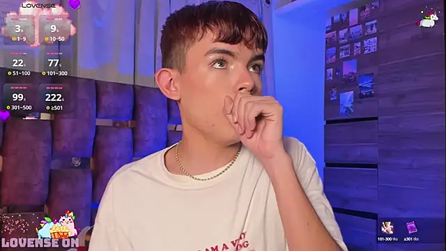 Snapshot of Angelo_018 chatting on March 14, 2025, 6:32 am Angelo 018 online show from March 14, 2025, 6:32 am