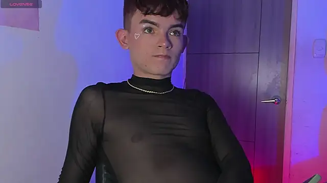 Snapshot of Angelo_018 chatting on March 5, 2025, 4:24 am Angelo 018 online show from March 5, 2025, 4:24 am