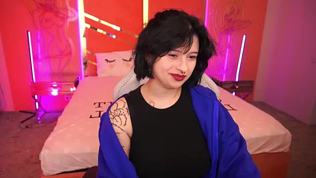 Snapshot of Miki_Kivi chatting on March 19, 2025, 9:27 pm Miki Kivi online show from March 19, 2025, 9:27 pm