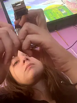 itzcheyduh online show from October 5, 2025, 9:05 pm