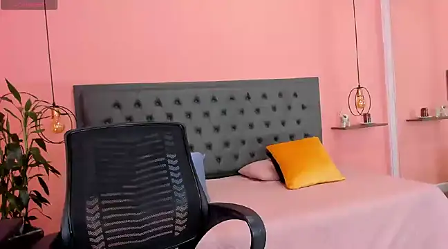 Alana Suares1 online show from January 28, 2025, 7:21 pm