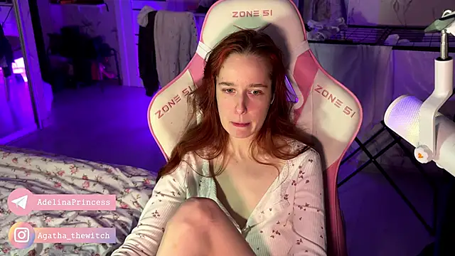 Snapshot of pearl_princess_ chatting on February 28, 2025, 11:14 am pearl princess online show from February 28, 2025, 11:14 am