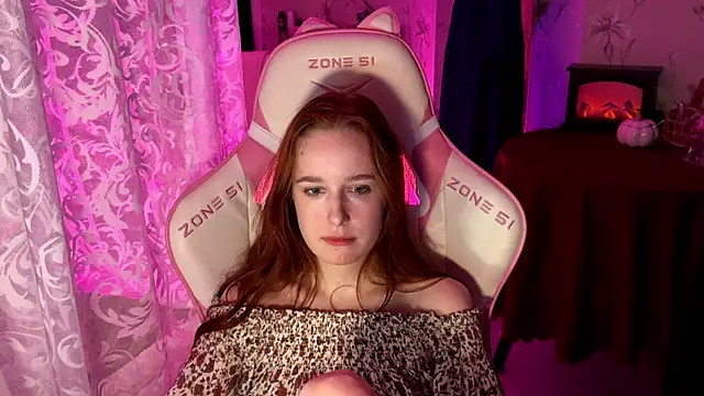 Snapshot of pearl_princess_ chatting on October 12, 2025, 5:03 pm pearl princess online show from October 12, 2025, 5:03 pm