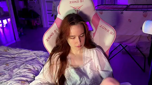 Snapshot of pearl_princess_ chatting on March 20, 2025, 1:24 am pearl princess online show from March 20, 2025, 1:24 am