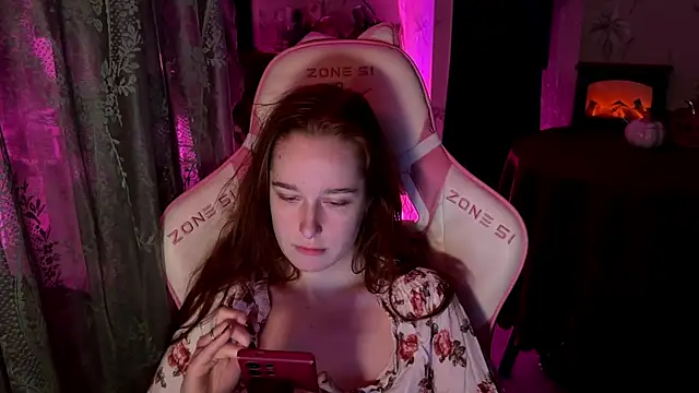 Snapshot of pearl_princess_ chatting on October 22, 2025, 3:11 pm pearl princess online show from October 22, 2025, 3:11 pm