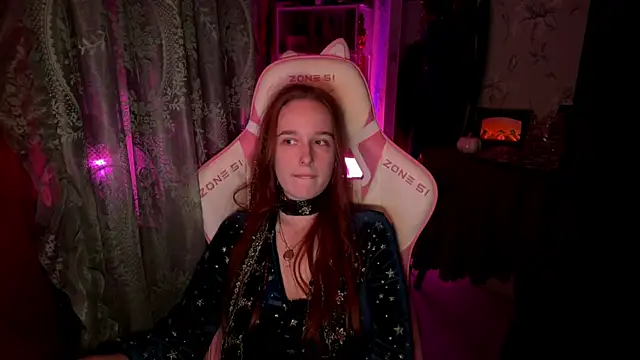 Snapshot of pearl_princess_ chatting on November 23, 2025, 11:37 pm pearl princess online show from November 23, 2025, 11:37 pm