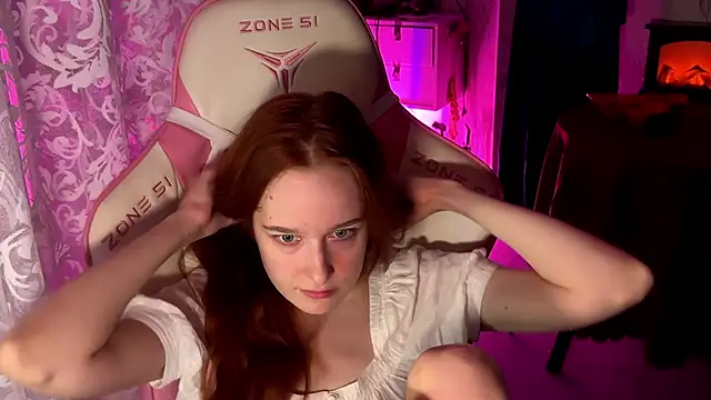 Snapshot of pearl_princess_ chatting on October 8, 2025, 7:32 am pearl princess online show from October 8, 2025, 7:32 am