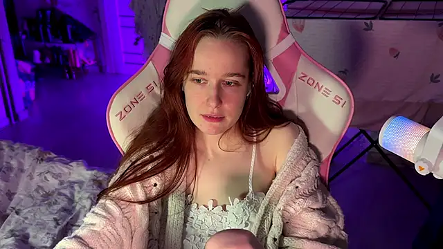 Snapshot of pearl_princess_ chatting on March 22, 2025, 12:06 am pearl princess online show from March 22, 2025, 12:06 am