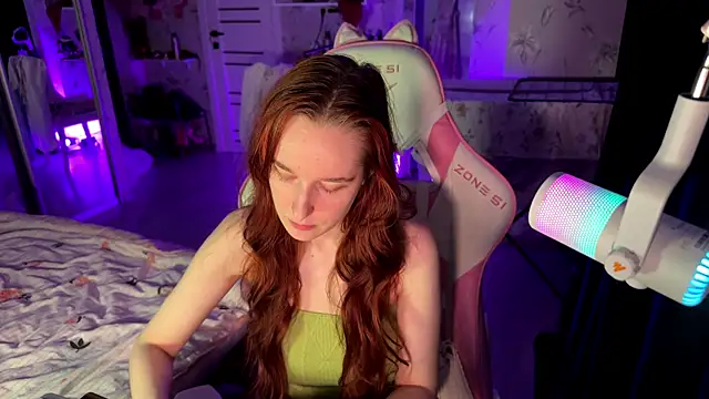 Snapshot of pearl_princess_ chatting on March 16, 2025, 12:23 am pearl princess online show from March 16, 2025, 12:23 am