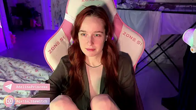 Snapshot of pearl_princess_ chatting on February 26, 2025, 12:41 am pearl princess online show from February 26, 2025, 12:41 am