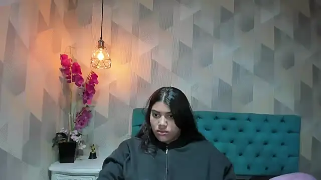 Snapshot of LindaBreeS chatting on December 21, 2025, 4:41 pm LindaBreeS online show from December 21, 2025, 4:41 pm