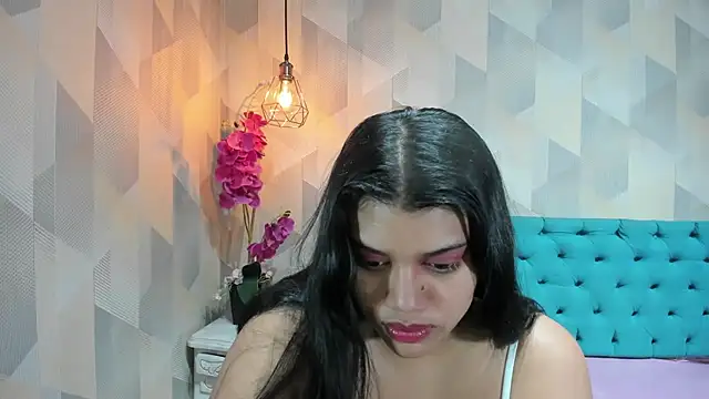 Snapshot of LindaBreeS chatting on July 12, 2026, 1:12 pm LindaBreeS online show from July 12, 2026, 1:12 pm