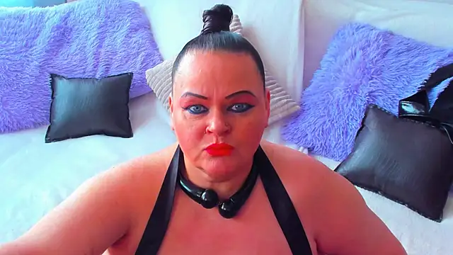 Snapshot of MilanaBiegert chatting on March 7, 2025, 7:41 am MilanaBiegert online show from March 7, 2025, 7:41 am