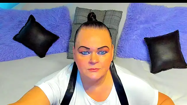 MilanaBiegert online show from November 9, 2025, 7:12 am