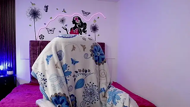 Snapshot of elena_detroya chatting on December 5, 2025, 12:37 pm elena detroya online show from December 5, 2025, 12:37 pm