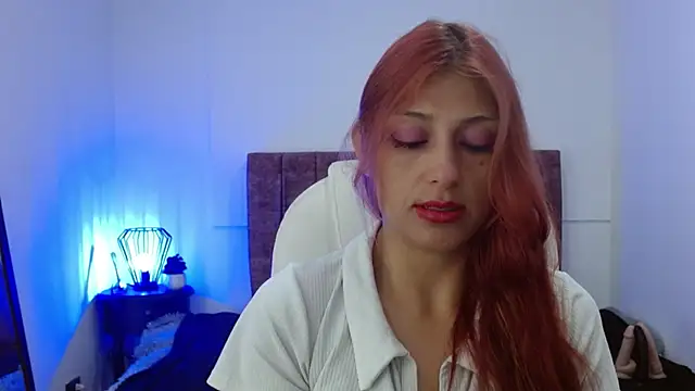 Snapshot of elena_detroya chatting on March 6, 2025, 12:30 pm elena detroya online show from March 6, 2025, 12:30 pm