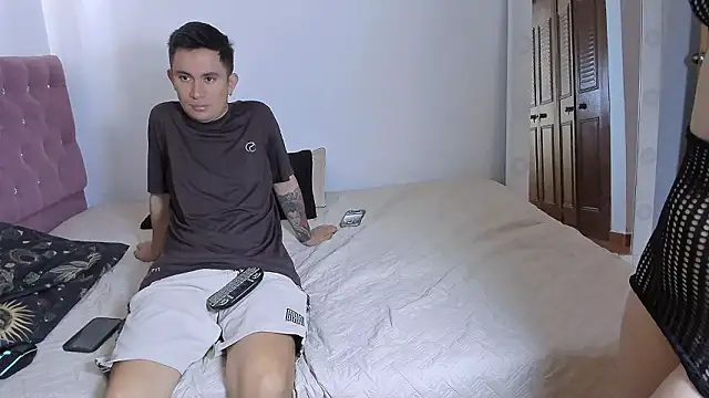 Snapshot of appocalypsee chatting on March 4, 2026, 3:20 pm appocalypsee online show from March 4, 2026, 3:20 pm