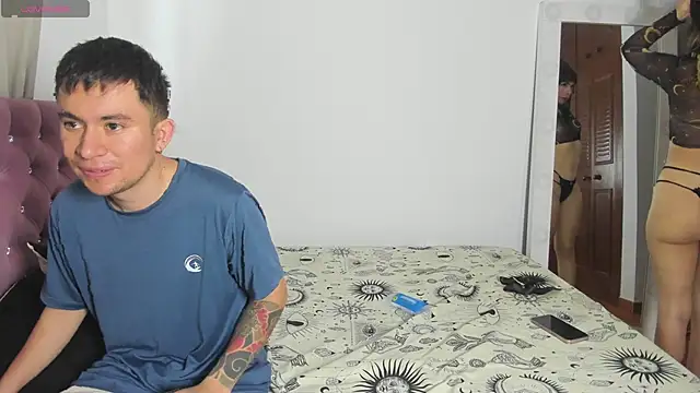 Snapshot of appocalypsee chatting on March 17, 2026, 8:12 pm appocalypsee online show from March 17, 2026, 8:12 pm