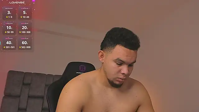 Snapshot of jhotta_fox chatting on February 26, 2026, 10:04 am jhotta fox online show from February 26, 2026, 10:04 am