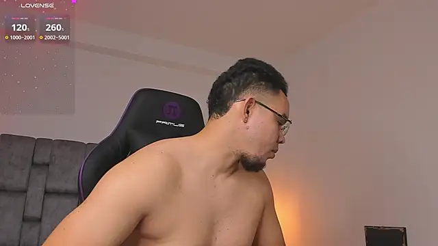 Snapshot of jhotta_fox chatting on February 20, 2026, 7:10 am jhotta fox online show from February 20, 2026, 7:10 am