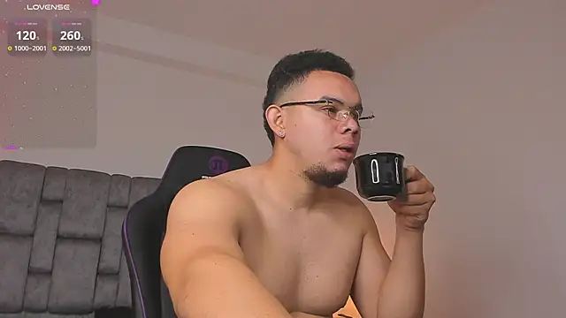 Snapshot of jhotta_fox chatting on February 18, 2026, 7:06 am jhotta fox online show from February 18, 2026, 7:06 am