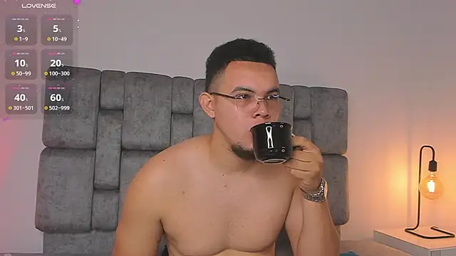 Snapshot of jhotta_fox chatting on February 19, 2026, 7:05 am jhotta fox online show from February 19, 2026, 7:05 am