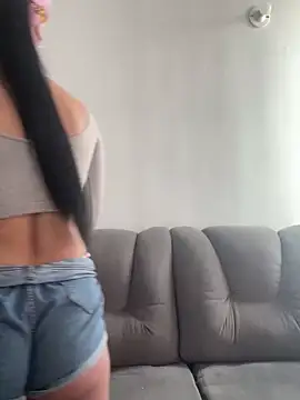 Snapshot of Nikothyna chatting on February 19, 2025, 4:11 pm Nikothyna online show from February 19, 2025, 4:11 pm